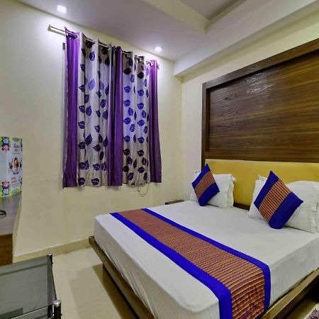 Hotel International Neelam Near New Delhi Railway Station نيودلهي المظهر الخارجي الصورة