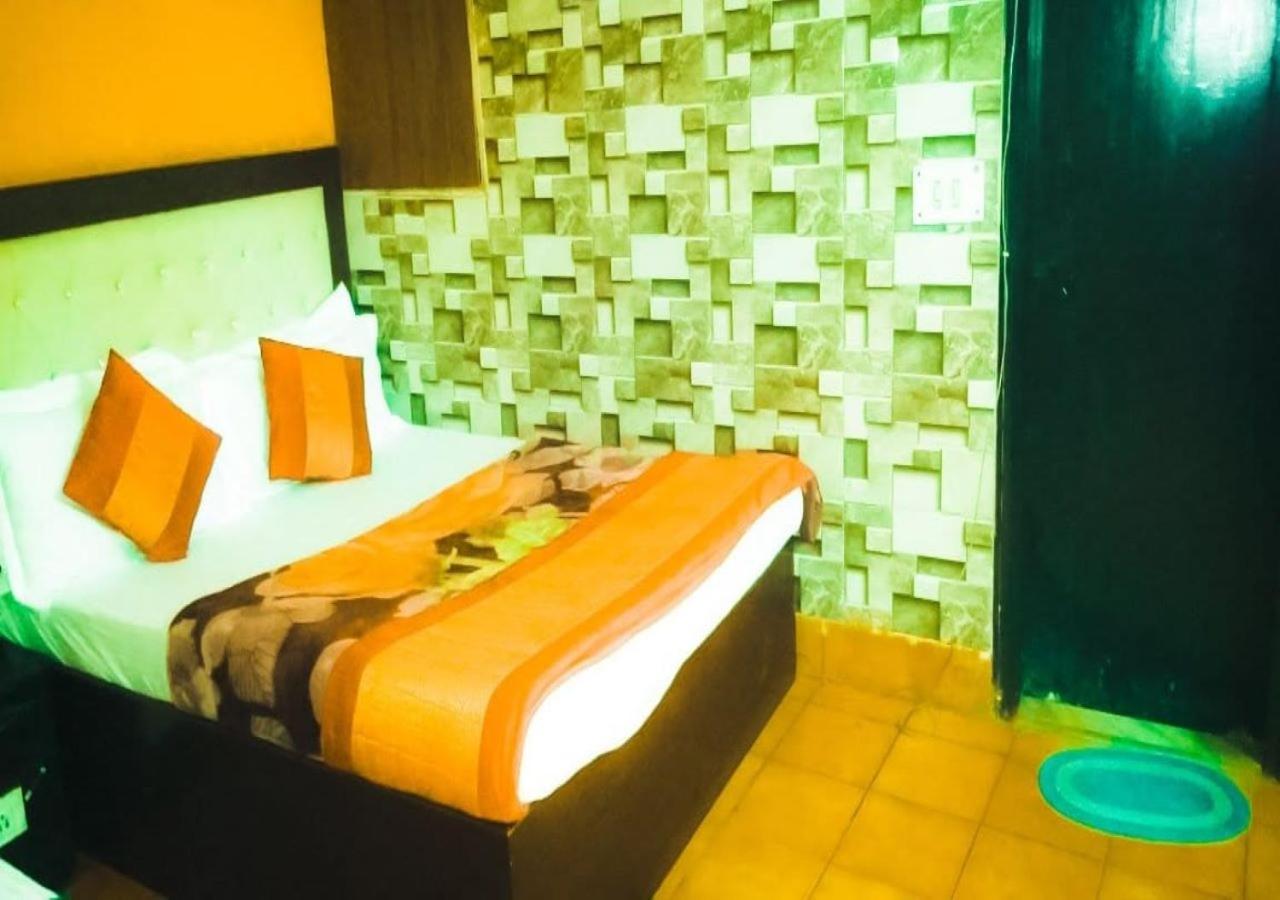 Hotel International Neelam Near New Delhi Railway Station نيودلهي المظهر الخارجي الصورة