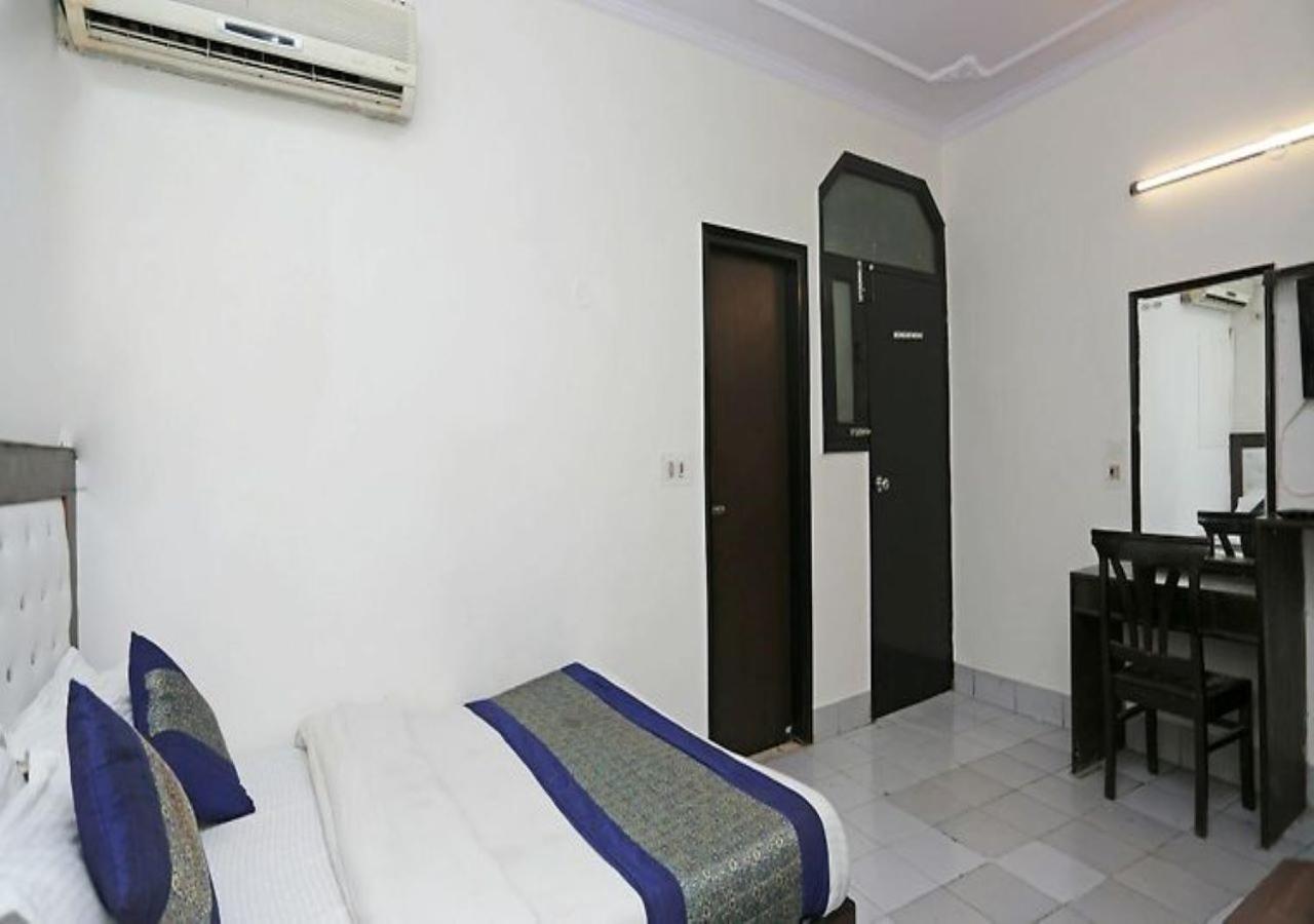 Hotel International Neelam Near New Delhi Railway Station نيودلهي المظهر الخارجي الصورة